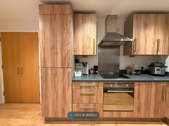 1 Bedroom Flat To Rent In Queensland Road, London, N7