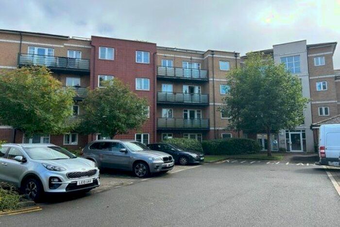 1 Bedroom Flat To Rent In The Parklands, Dunstable, LU5