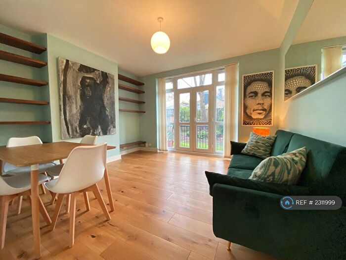 2 Bedroom Flat To Rent In Crawshay House, London, N16