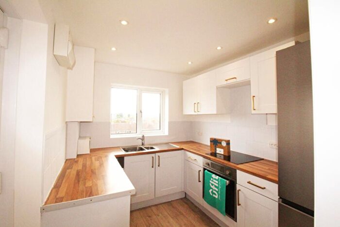 2 Bedroom Semi-Detached House To Rent In Aysgarth Rise, Swallownest, Sheffield, S26