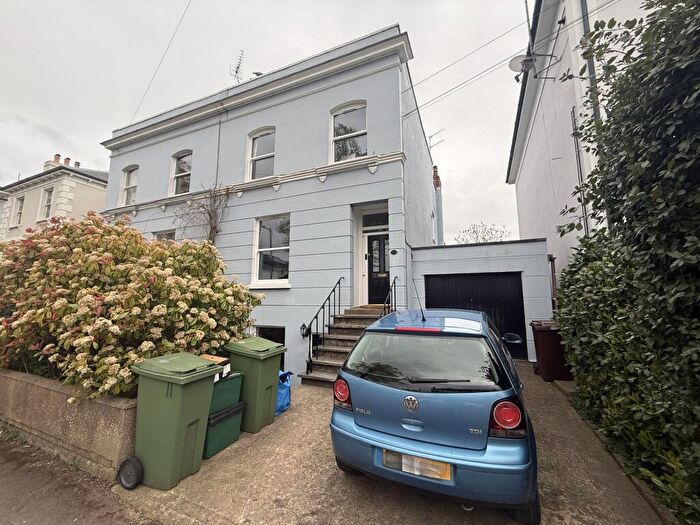 1 Bedroom Flat To Rent In Hewlett Road, Cheltenham, GL52