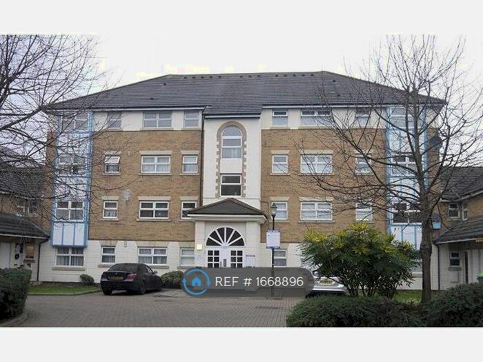 2 Bedroom Flat To Rent In Cuthberga Close, Barking, IG11