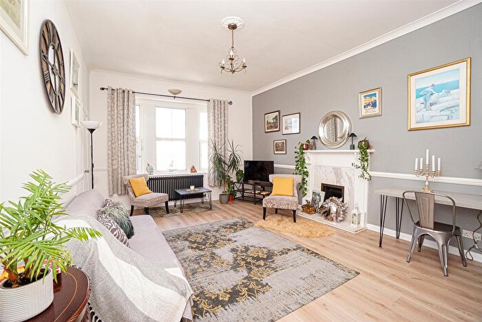 2 Bedroom Flat For Sale In Warrior Square, St. Leonards-On-Sea, TN37
