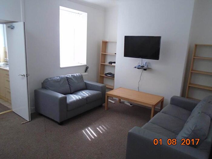 3 Bedroom House To Rent In Letty Street, CF24