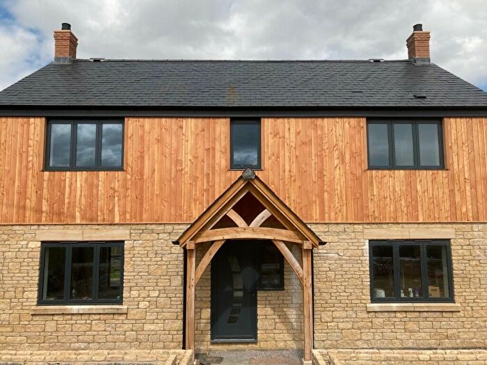 3 Bedroom Detached House For Sale In Devenish Lane, Bayford, Wincanton, BA9