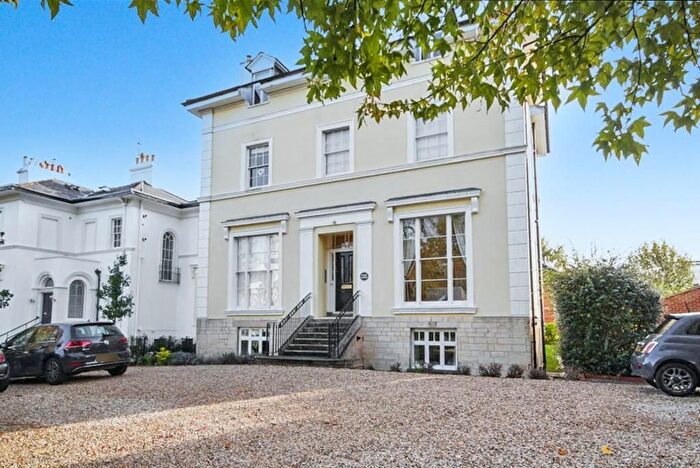 1 Bedroom Flat To Rent In The Park, Leckhampton, Cheltenham, GL50