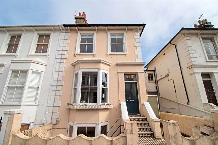 1 Bedroom Flat To Rent In Hova Villas, Hove, BN3
