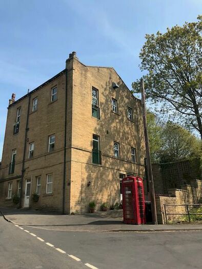 2 Bedroom Apartment To Rent In High Street, HX2