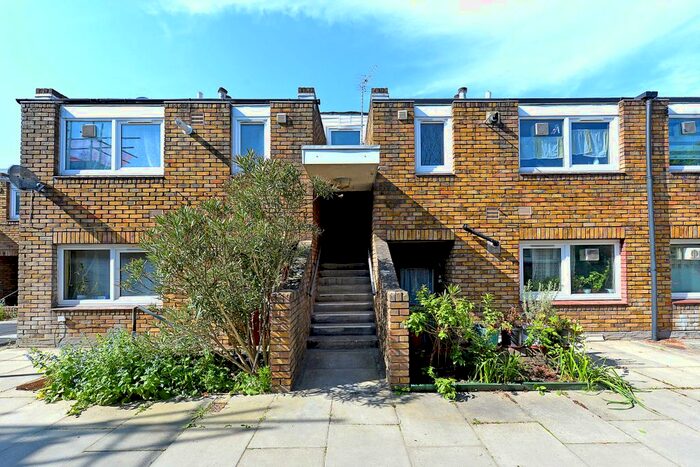 1 Bedroom Flat To Rent In Bodley Manor Way, Cressingham Gardens Estate, Tulse Hill, London, SW2