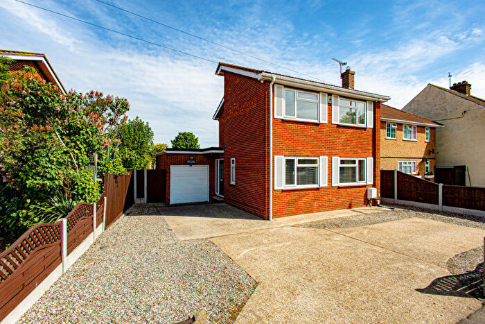 3 Bedroom Detached House For Sale In Long Road, Canvey Island, SS8