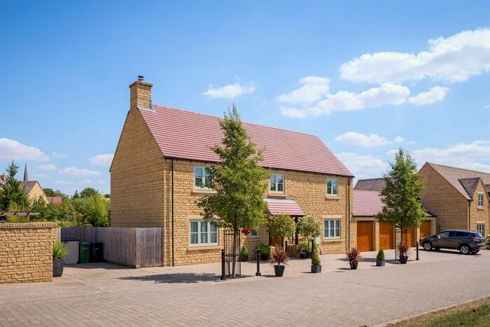 4 Bedroom Detached House For Sale In Top Farm, Kemble, Cirencester, GL7