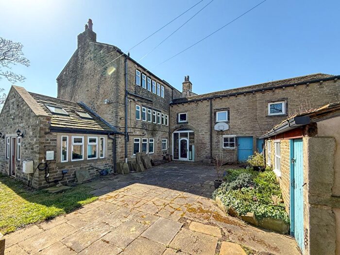 5 Bedroom Property For Sale In Chandler Lane, Honley, Holmfirth, HD9