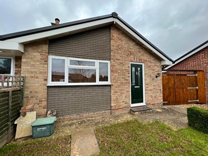 2 Bedroom Semi-Detached Bungalow To Rent In Begbroke Crescent, Begbroke, Kidlington, OX5