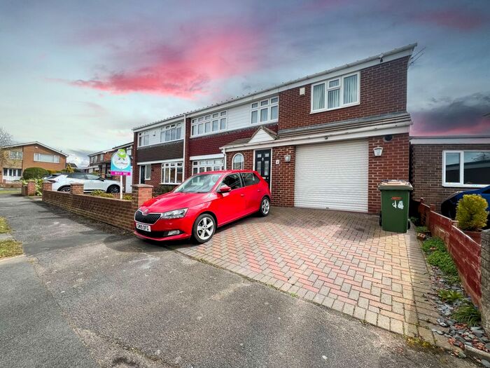 4 Bedroom Semi-Detached House For Sale In Hunstanton Grove, New Marske, TS11