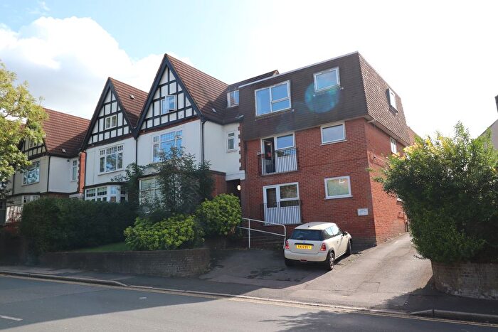 1 Bedroom Flat To Rent In High Street, Brentwood, CM14