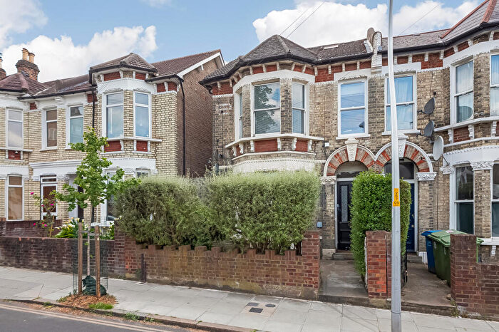 2 Bedroom Flat To Rent In Adys Road, Peckham Rye, SE15