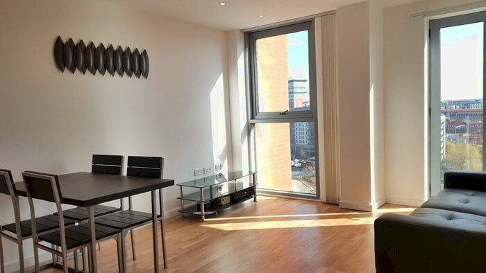 2 Bedroom Apartment To Rent In Faroe City Island Gotts Road Leeds, LS12