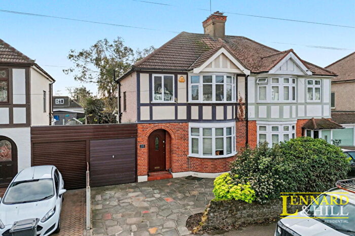 3 Bedroom Semi-Detached House For Sale In Highfield Gardens, Grays, RM16