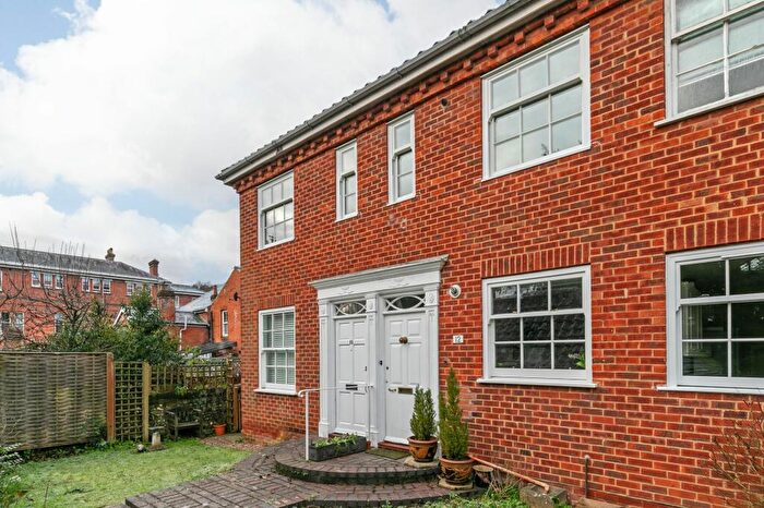 2 Bedroom Maisonette To Rent In St. Michaels Gardens, Winchester, SO23