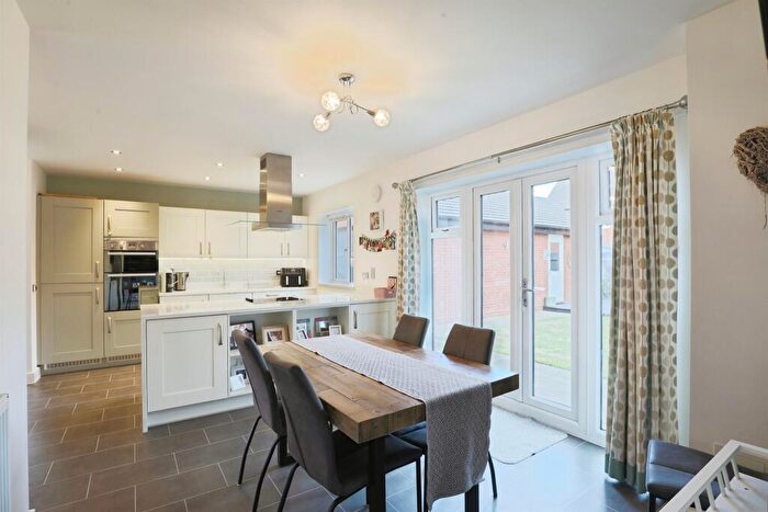 4 Bedroom Detached House For Sale In Gardiner Road, Kineton, Warwick, CV35
