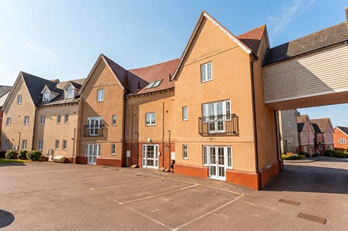 2 Bedroom Apartment To Rent In Weavers Close, Dunmow, Essex, CM6