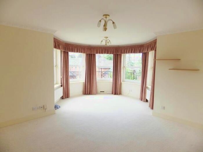 2 Bedroom Flat To Rent In Morham Gait, Greenbank, Edinburgh., EH10