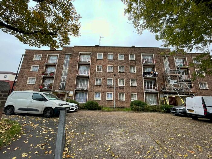 2 Bedroom Flat To Rent In Reynardson Court, Tottenham NN17