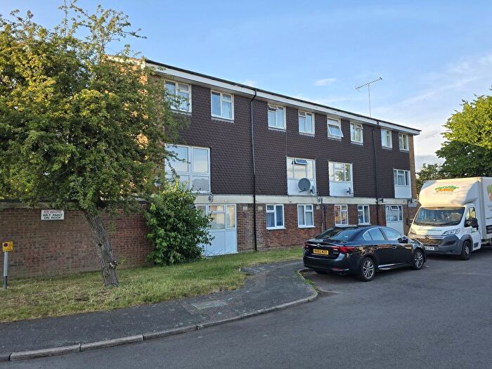 3 Bedroom Property To Rent In Great Heath, Hatfield, AL10