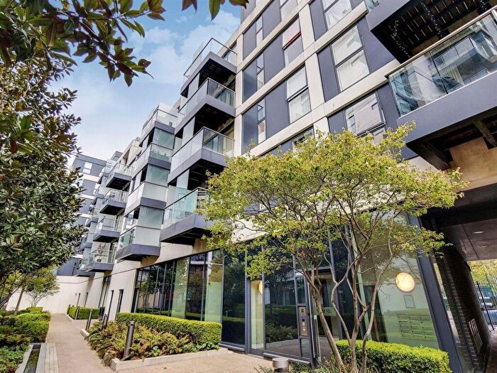 1 Bedroom Flat To Rent In Dance Square, EC1V
