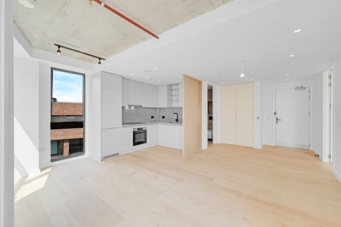 1 Bedroom Flat To Rent In Bayford Street, London, E8