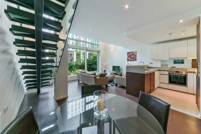 1 Bedroom Flat For Sale In Baltimore Wharf, Canary Wharf, London, E14