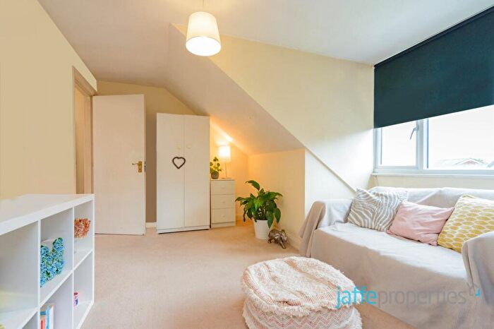2 Bedroom Apartment To Rent In Achilles Road, London, NW6