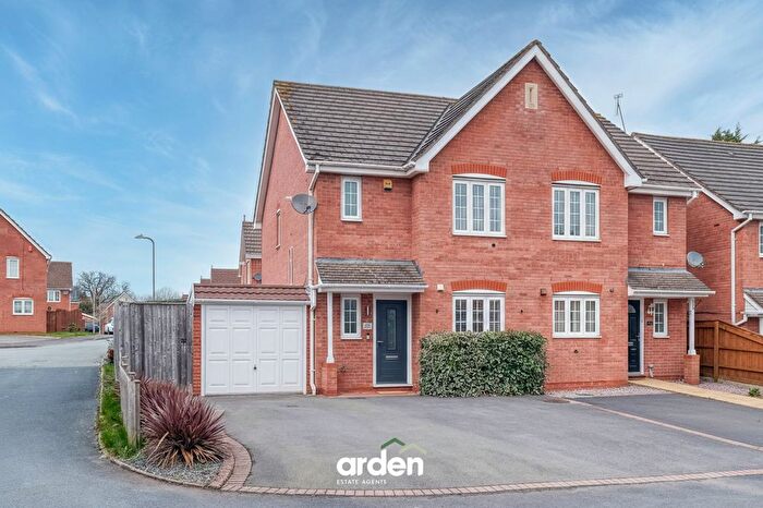 3 Bedroom Semi Detached House For Sale In Hoveton Close, Redditch, B98