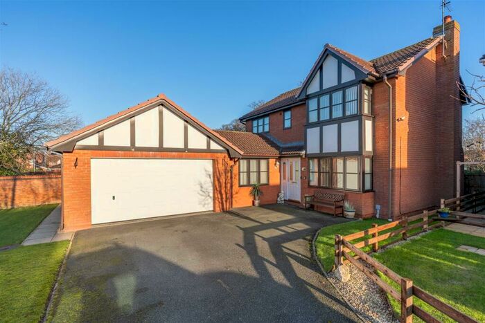 4 Bedroom Detached House For Sale In Ffordd Parc Castell, Bodelwyddan, LL18
