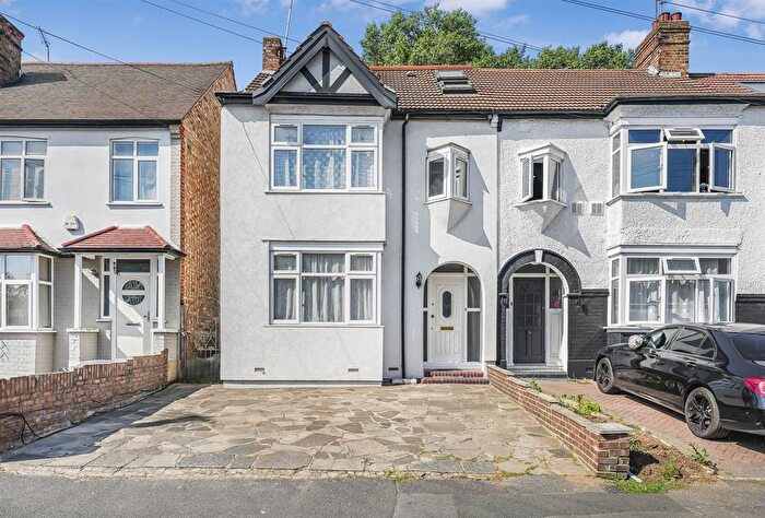 4 Bedroom Semi Detached House For Sale In Westward Road, Chingford, E4