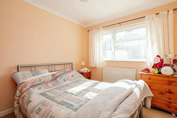 2 Bedroom Detached Bungalow For Sale In Cobald Road, Pevensey Bay, Pevensey, BN24