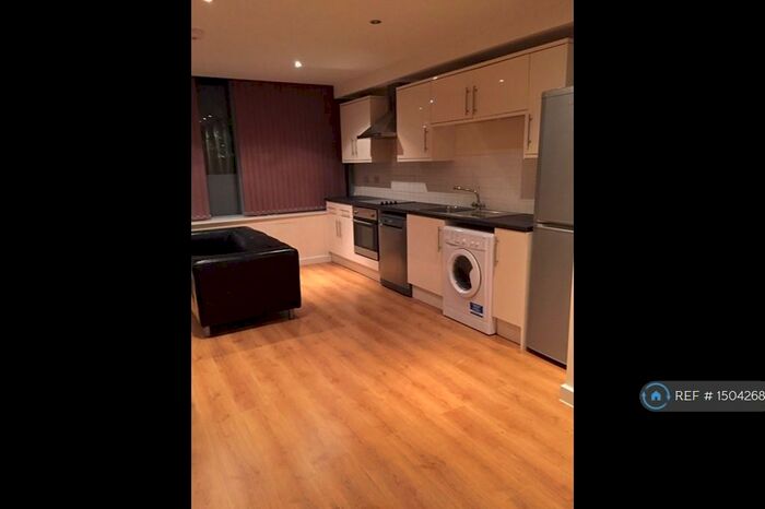 2 Bedroom Flat To Rent In White Croft Works, Sheffield, S3