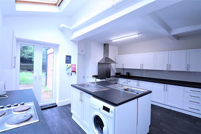 1 Bedroom Terraced House To Rent In Bedroom, First Floor Front Left, Birmingham, B16