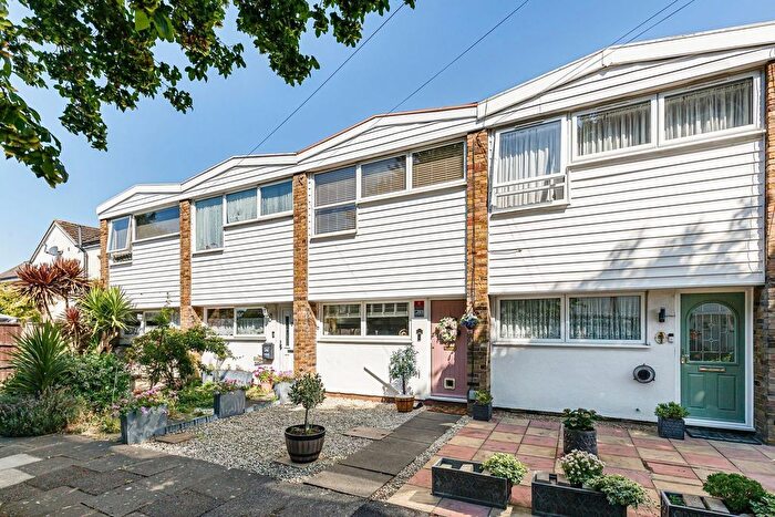 2 Bedroom Terraced House For Sale In Ashdene Close, Ashford, TW15