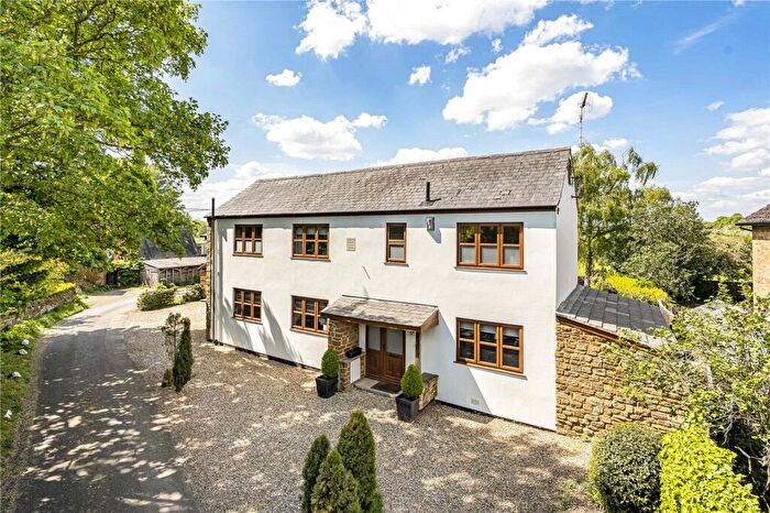 3 Bedroom Detached House For Sale In Upper Heyford, Northampton, NN7