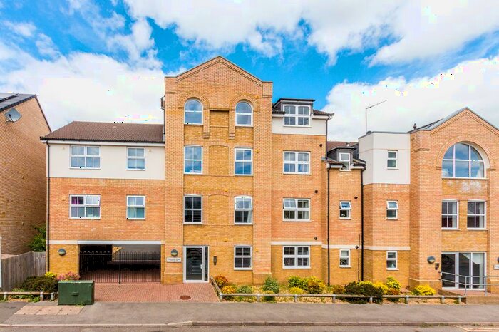 1 Bedroom Flat To Rent In Station Road, Rushden, NN10