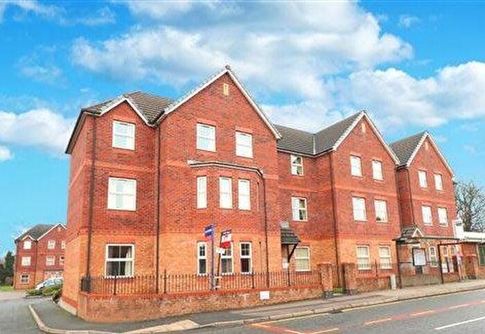 2 Bedroom Flat To Rent In Brookfields, Leigh Road, Atherton, M46