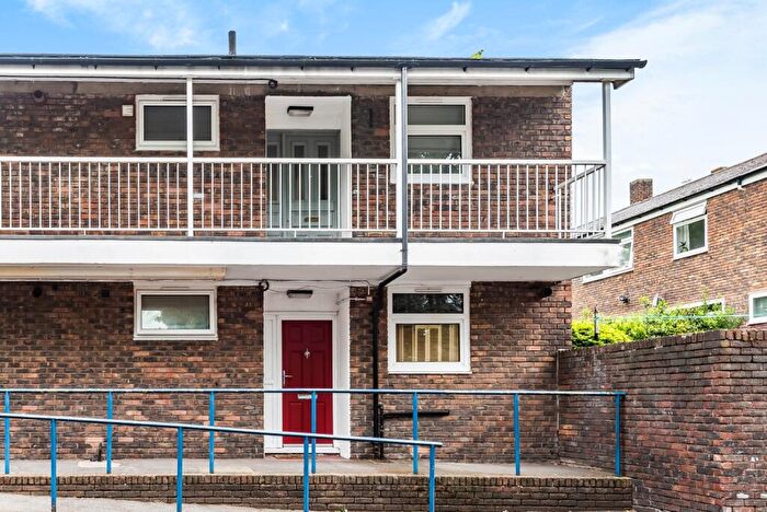 1 Bedroom Flat To Rent In Omega Street London, SE14