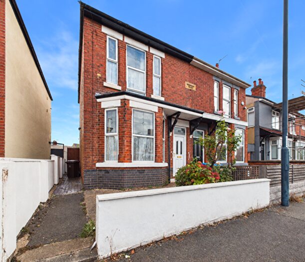 4 Bedroom Semi-Detached House For Sale In London Road, Alvaston, DE24