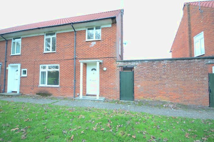 3 Bedroom Terraced House To Rent In Venning Road, Arborfield, Reading RG2