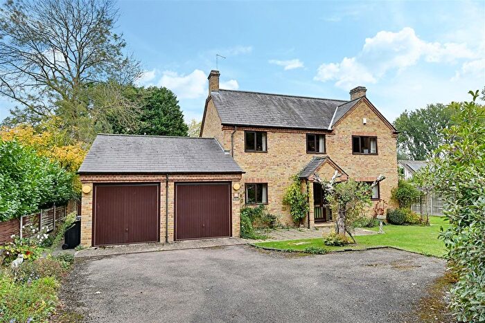 4 Bedroom Detached House For Sale In High Road, Waterford, SG14