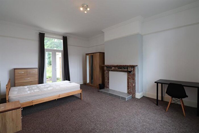 5 Bedroom Semi-Detached House To Rent In Reservoir Road, Edgbaston, B16