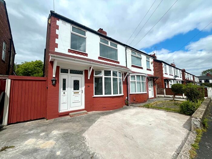4 Bedroom House To Rent In Homestead Crescent, M19