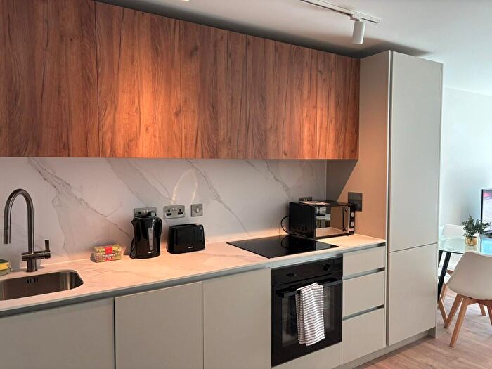 1 Bedroom Apartment To Rent In Bradford Street, Birmingham, B12