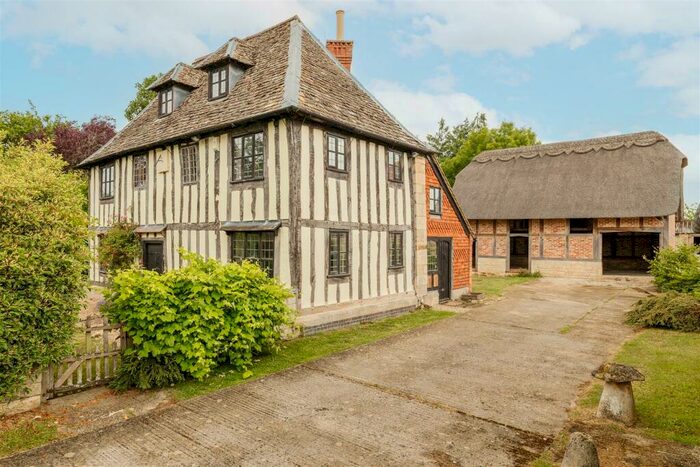 4 Bedroom Detached House For Sale In Haresfield, Stonehouse, GL10